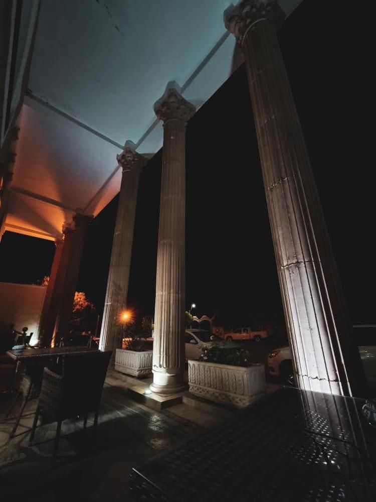Trajan Hotel Timgad 外观 照片